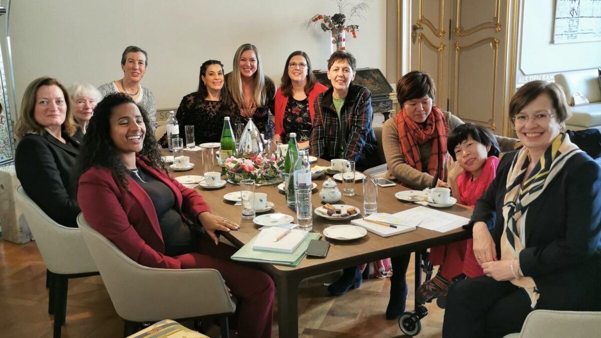 Gruppenfoto in der Präsidentschaftskanzlei