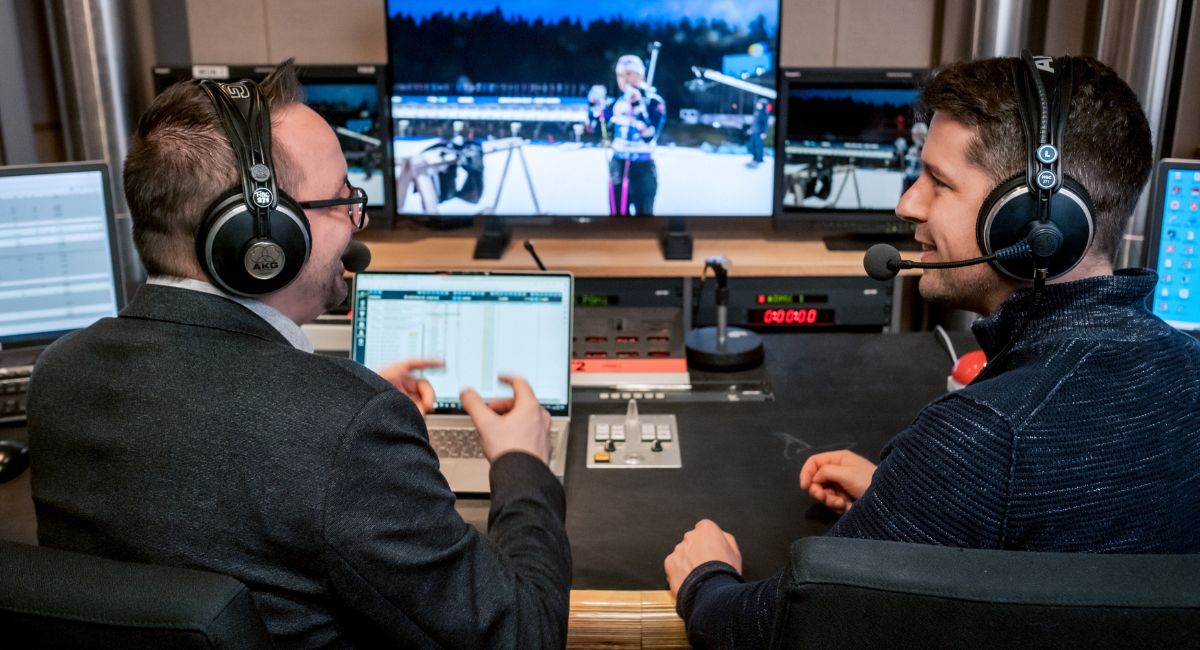 2 Männer arbeiten an einer Live-Audiodeskription Wolfgang Slavik und Johannes Karner)