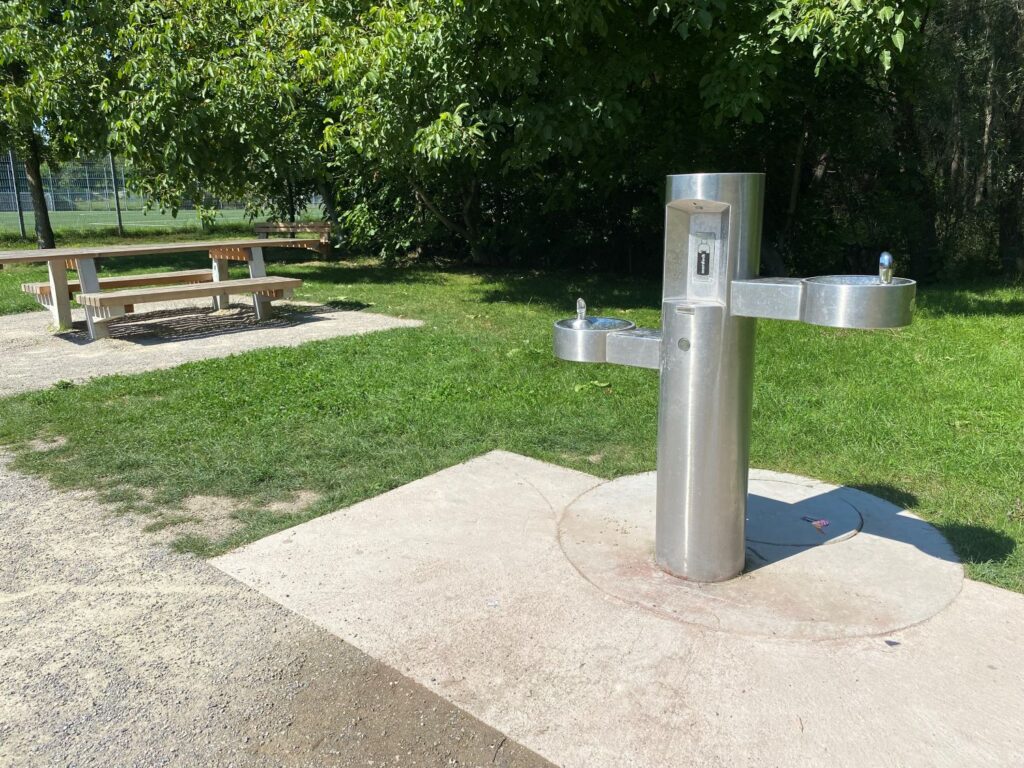rollstuhlgerechter Trinkbrunnen