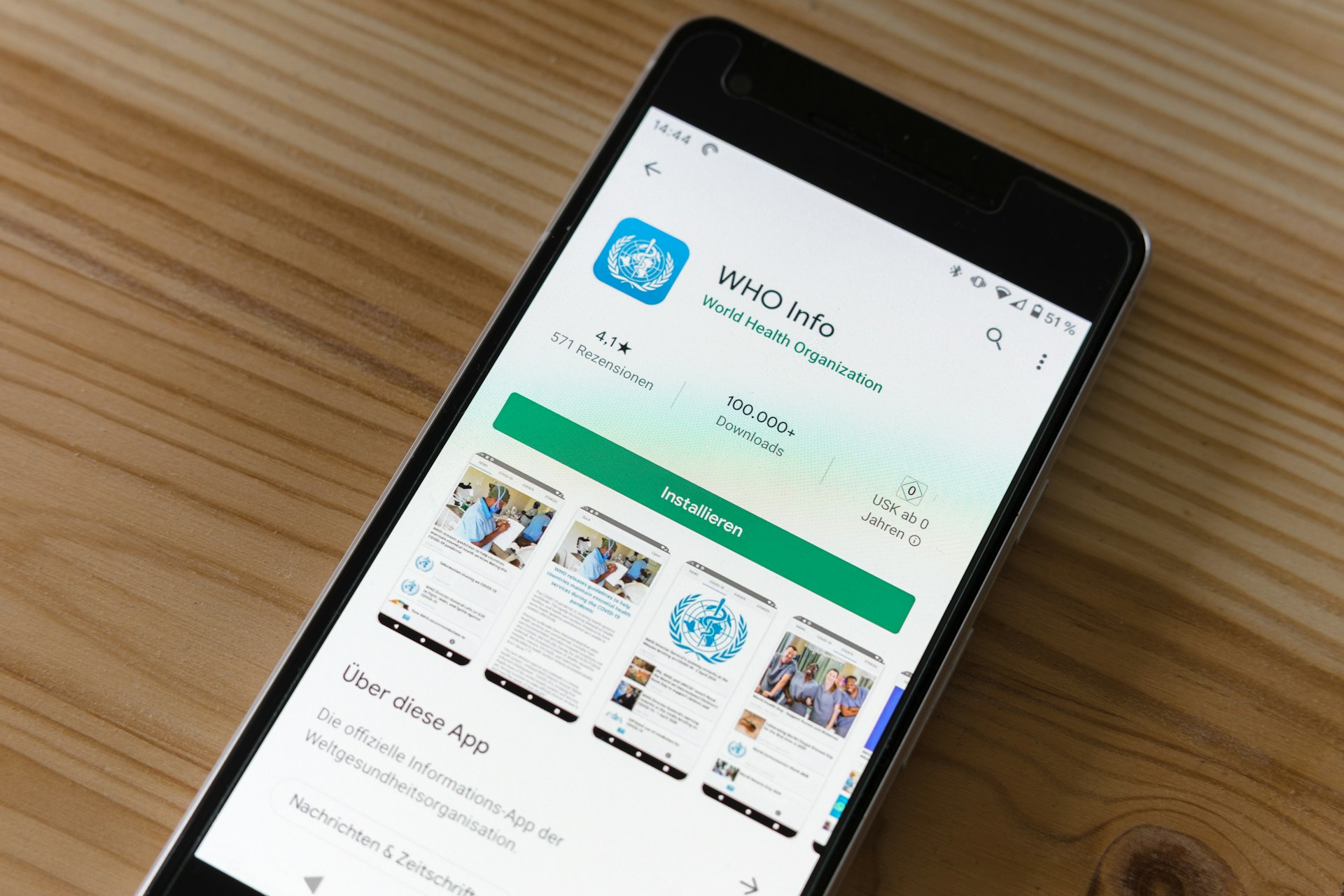 Handy zeigt App der Weltgesundheitsorganisation, Foto: Unsplash/Markus Winkler