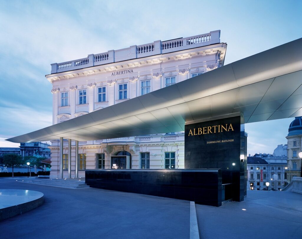 Außenaufnahme der ALBERTINA in Wien