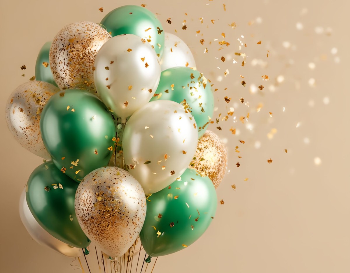 goldene, grüne und beige Luftballons; Foto: The Dreamers/YuiBi