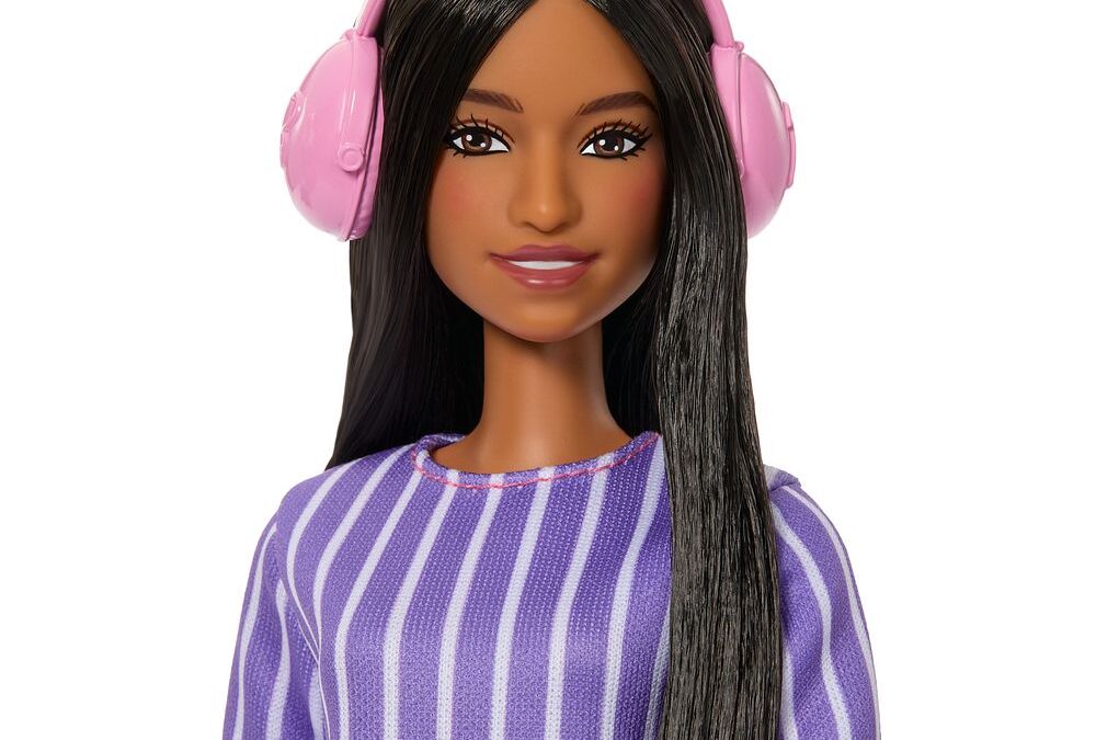 Barbie mit rosa Kopfhörern