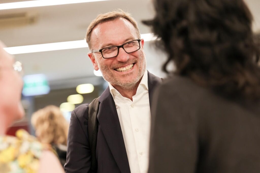 ÖZIV-Geschäftsführer Gernot Reinthaler bei der Jubiläumsfeier „50 Jahre Österreichischer Behindertenrat“.