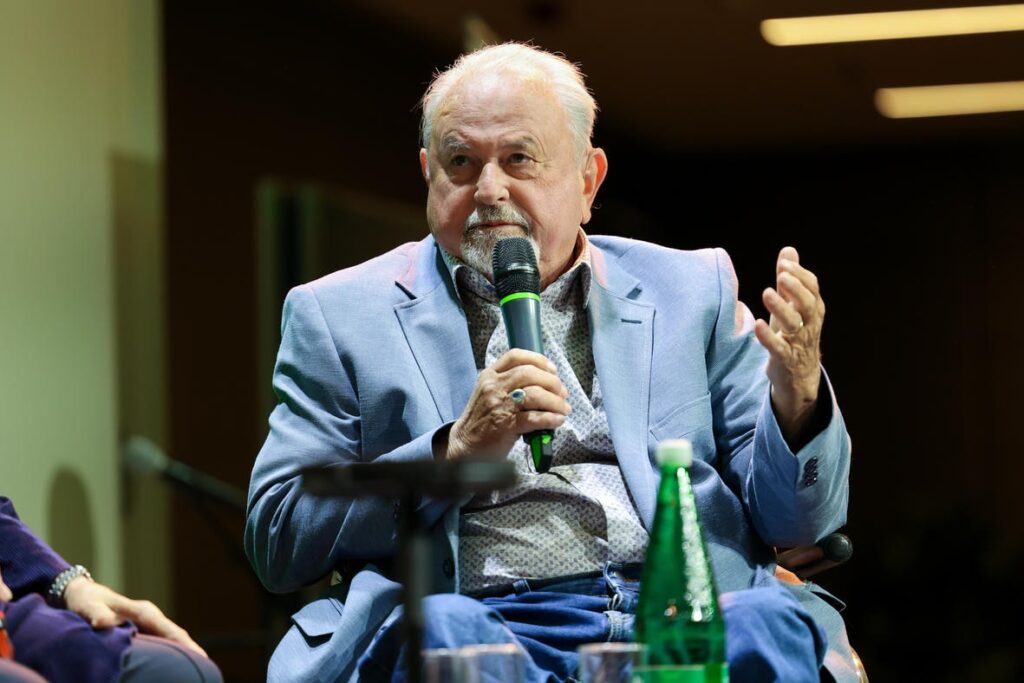 Ehrenpräsident Klaus Voget bei einer Podiumsdiskussion bei der Jubiläumsfeier „50 Jahre Österreichischer Behindertenrat“.