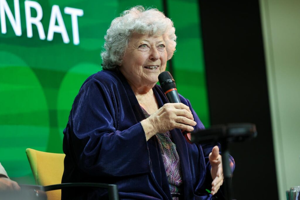 Sozialministerin a. D. Leonore Hostasch bei einer Podiumsdiskussion bei der Jubiläumsfeier „50 Jahre Österreichischer Behindertenrat“.