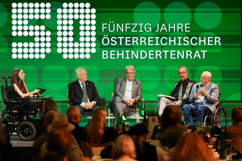 Podiumsdiskussion bei der Jubiläumsfeier „50 Jahre Österreichischer Behindertenrat“.