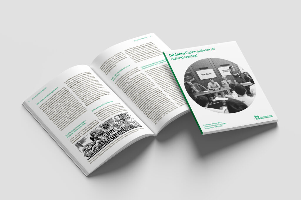 Mockup der Festschrift „50 Jahre Österreichischer Behindertenrat“. Zu sehen sind ein aufgeschlagenes Buch mit historischen Texten und Abbildungen sowie das Cover der Publikation mit historischem Schwarzweißfoto einer Pressekonferenz. Das Cover trägt den Titel „50 Jahre Österreichischer Behindertenrat“ und das Logo des Österreichischen Behindertenrats.