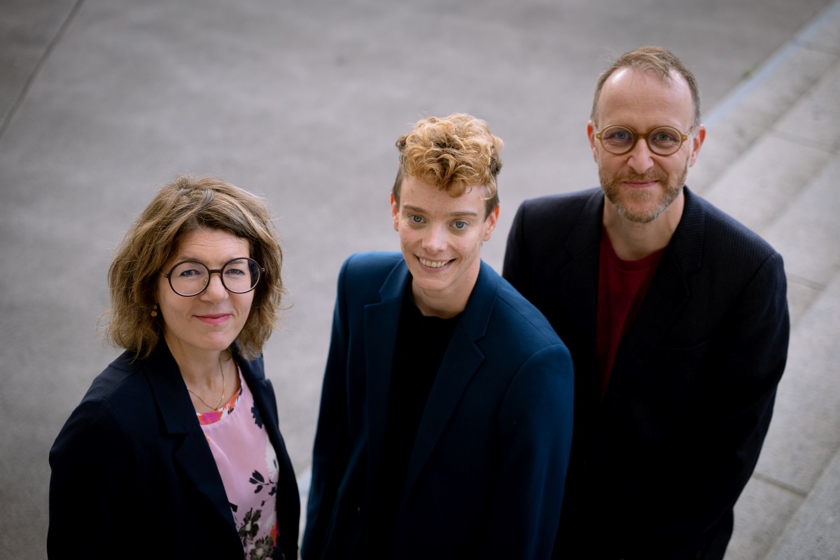 Das Projektteam aus Monika Sommer, Vanessa Tautter und Stefan Benedik sowie die Fokusgruppe in einer Besprechung.