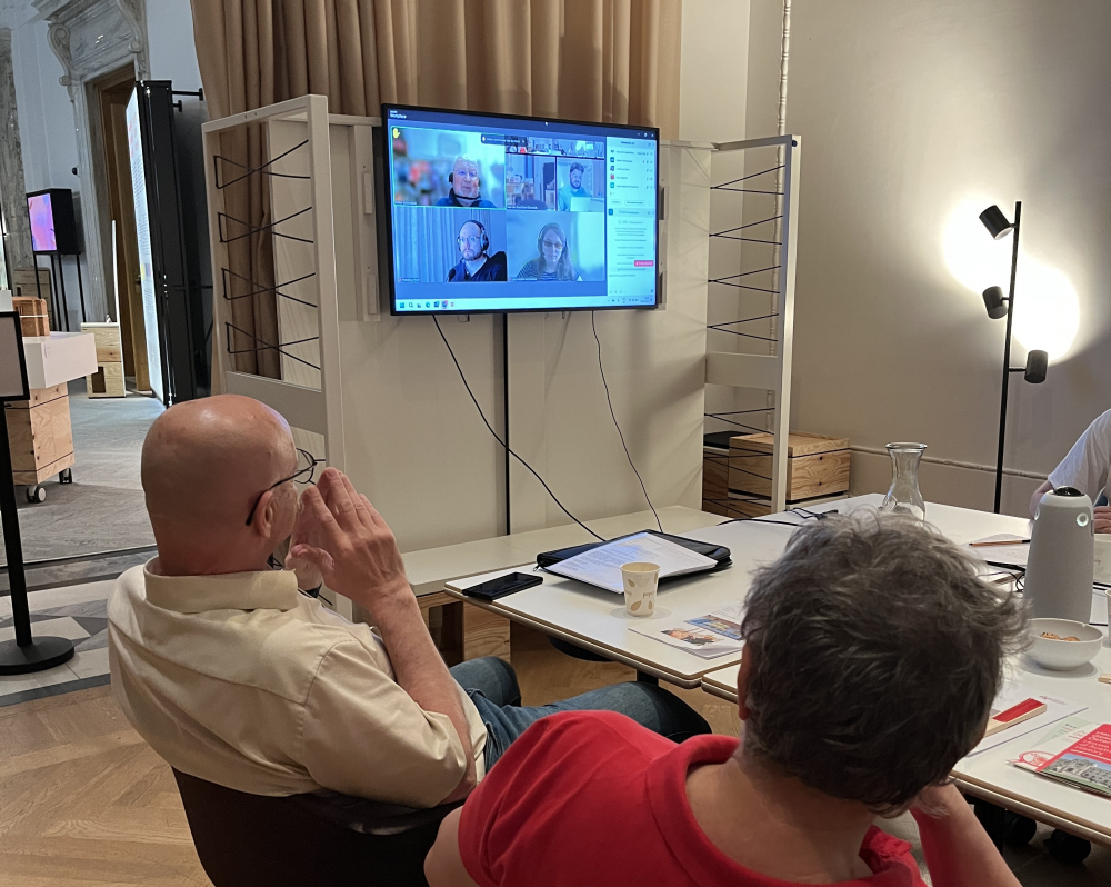 Disability History-Projekt: Mitglieder der Fokusgruppe bei einer Besprechung im Haus der Geschichte Österreich.